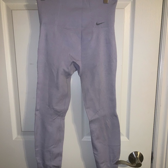 Nike Thermal Leggings - Picture 1 of 4